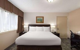 Travelodge By Wyndham Thunder Bay On